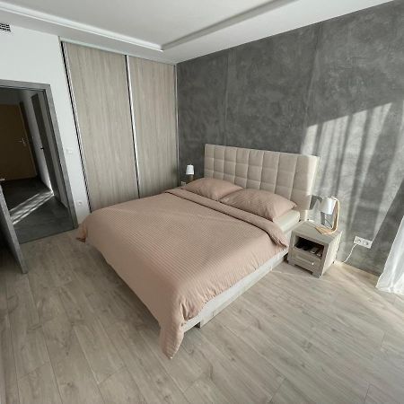 Trenčín Greenbay Apartment With Free Parking מראה חיצוני תמונה