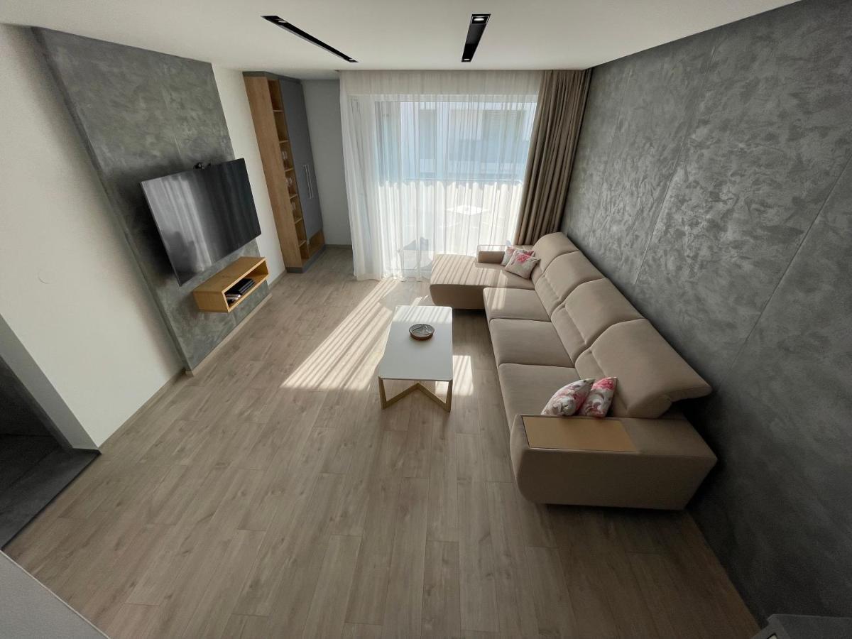 Trenčín Greenbay Apartment With Free Parking מראה חיצוני תמונה