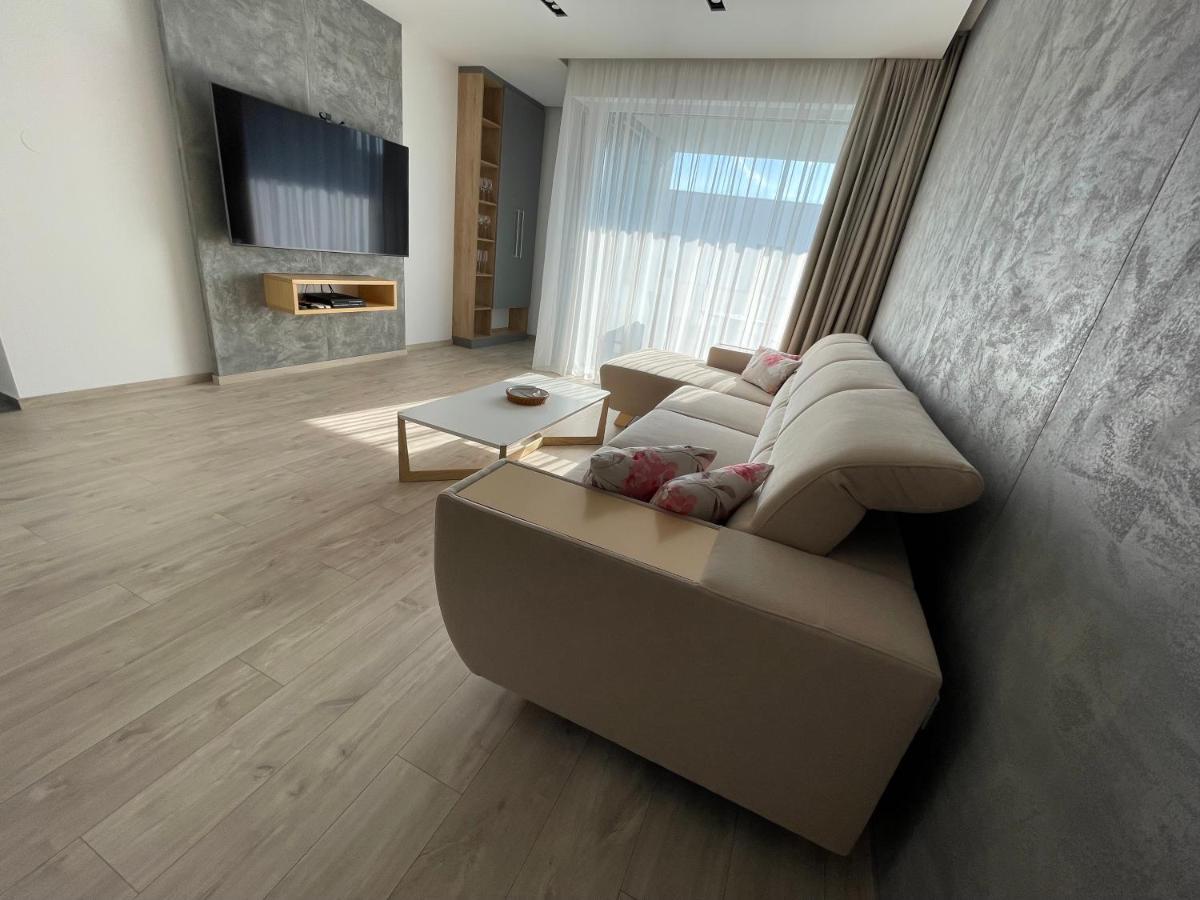 Trenčín Greenbay Apartment With Free Parking מראה חיצוני תמונה