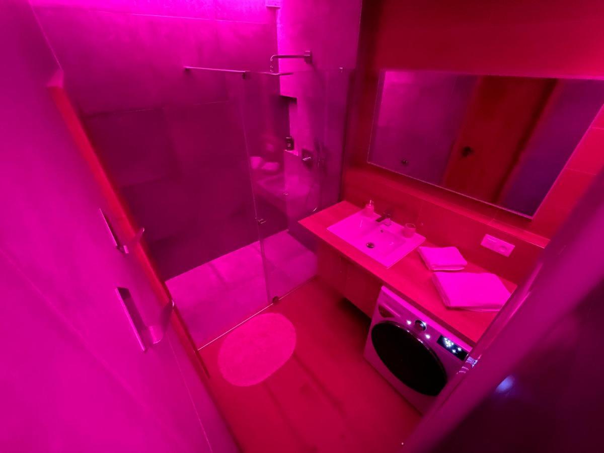 Trenčín Greenbay Apartment With Free Parking מראה חיצוני תמונה