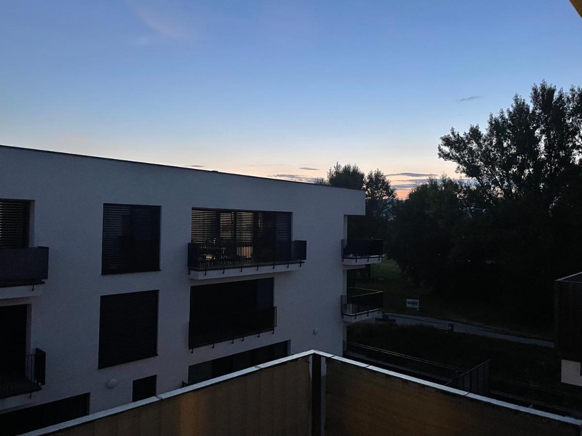 Trenčín Greenbay Apartment With Free Parking מראה חיצוני תמונה