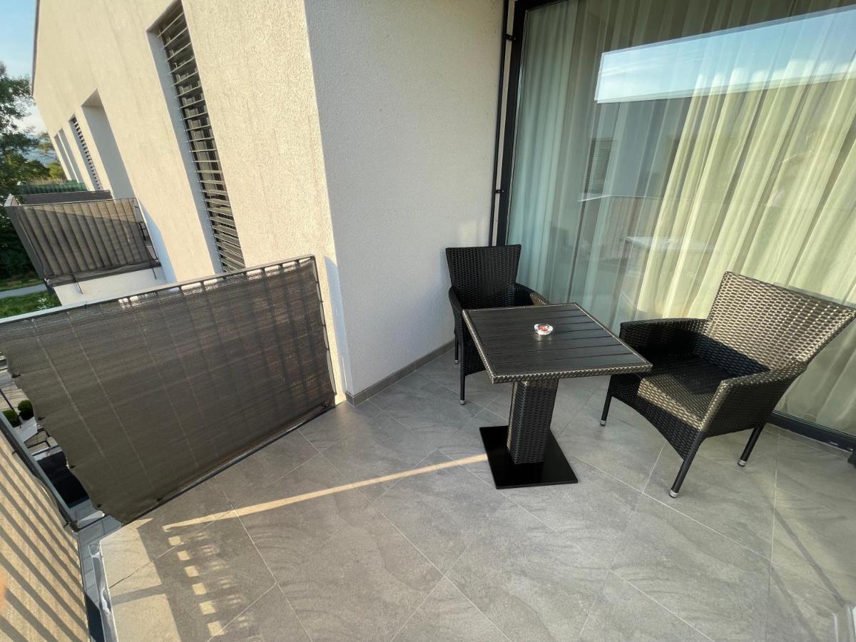 Trenčín Greenbay Apartment With Free Parking מראה חיצוני תמונה