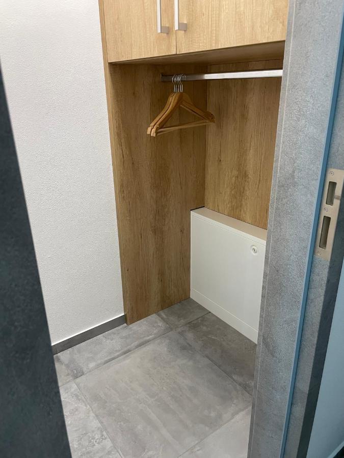 Trenčín Greenbay Apartment With Free Parking מראה חיצוני תמונה
