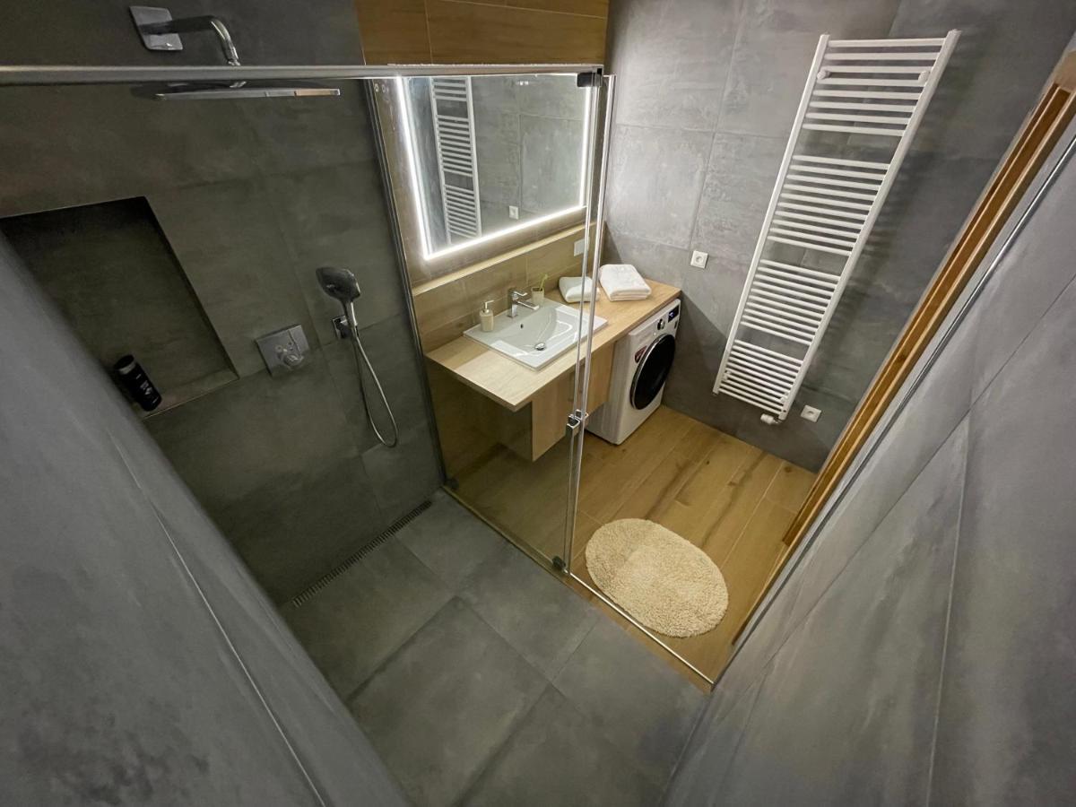 Trenčín Greenbay Apartment With Free Parking מראה חיצוני תמונה