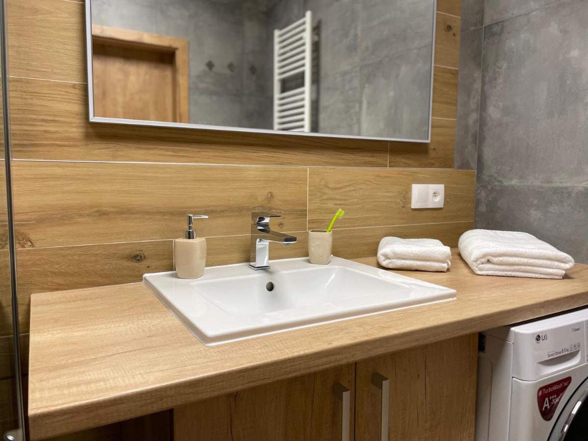 Trenčín Greenbay Apartment With Free Parking מראה חיצוני תמונה