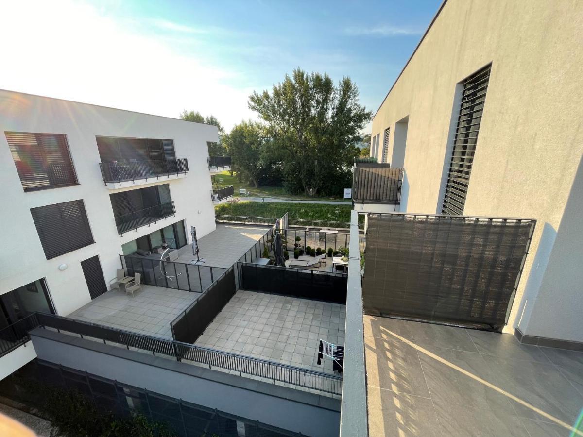 Trenčín Greenbay Apartment With Free Parking מראה חיצוני תמונה