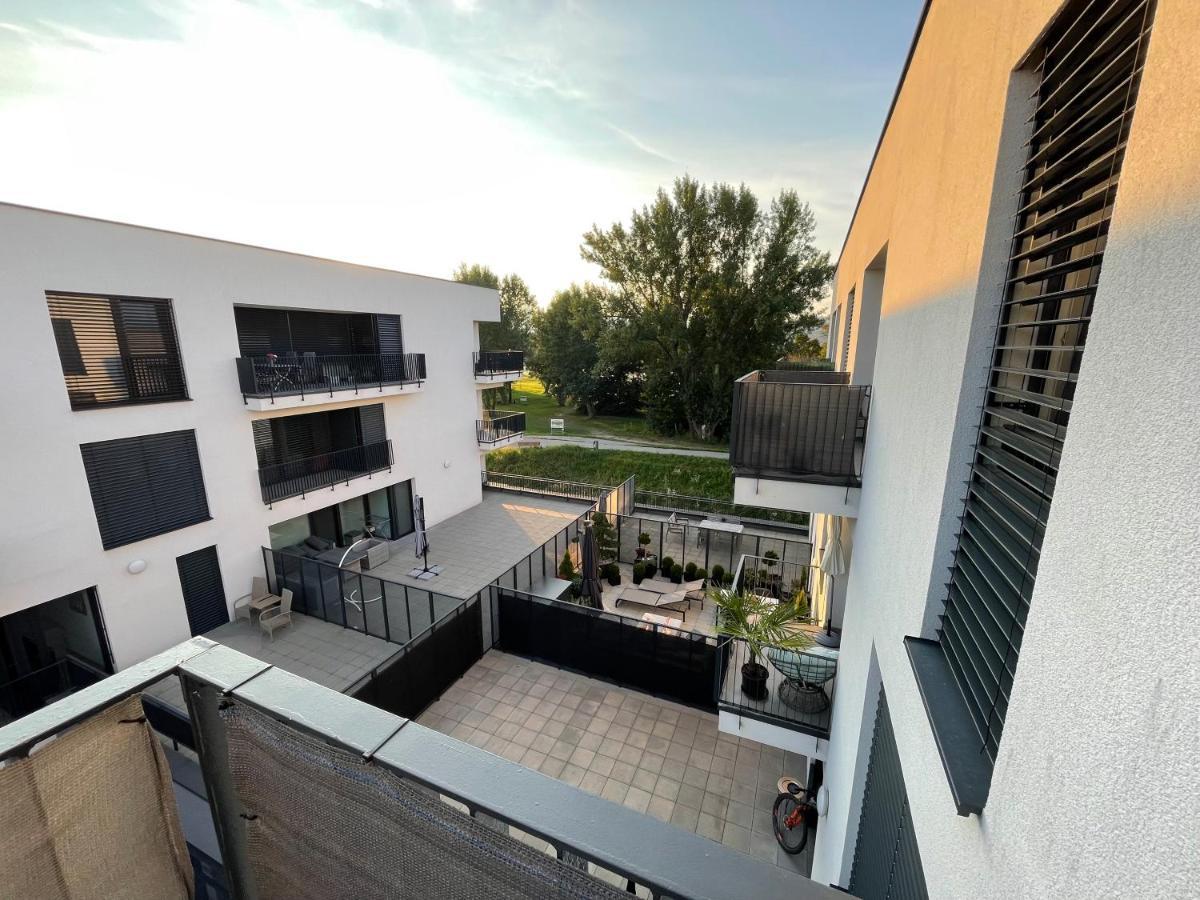 Trenčín Greenbay Apartment With Free Parking מראה חיצוני תמונה